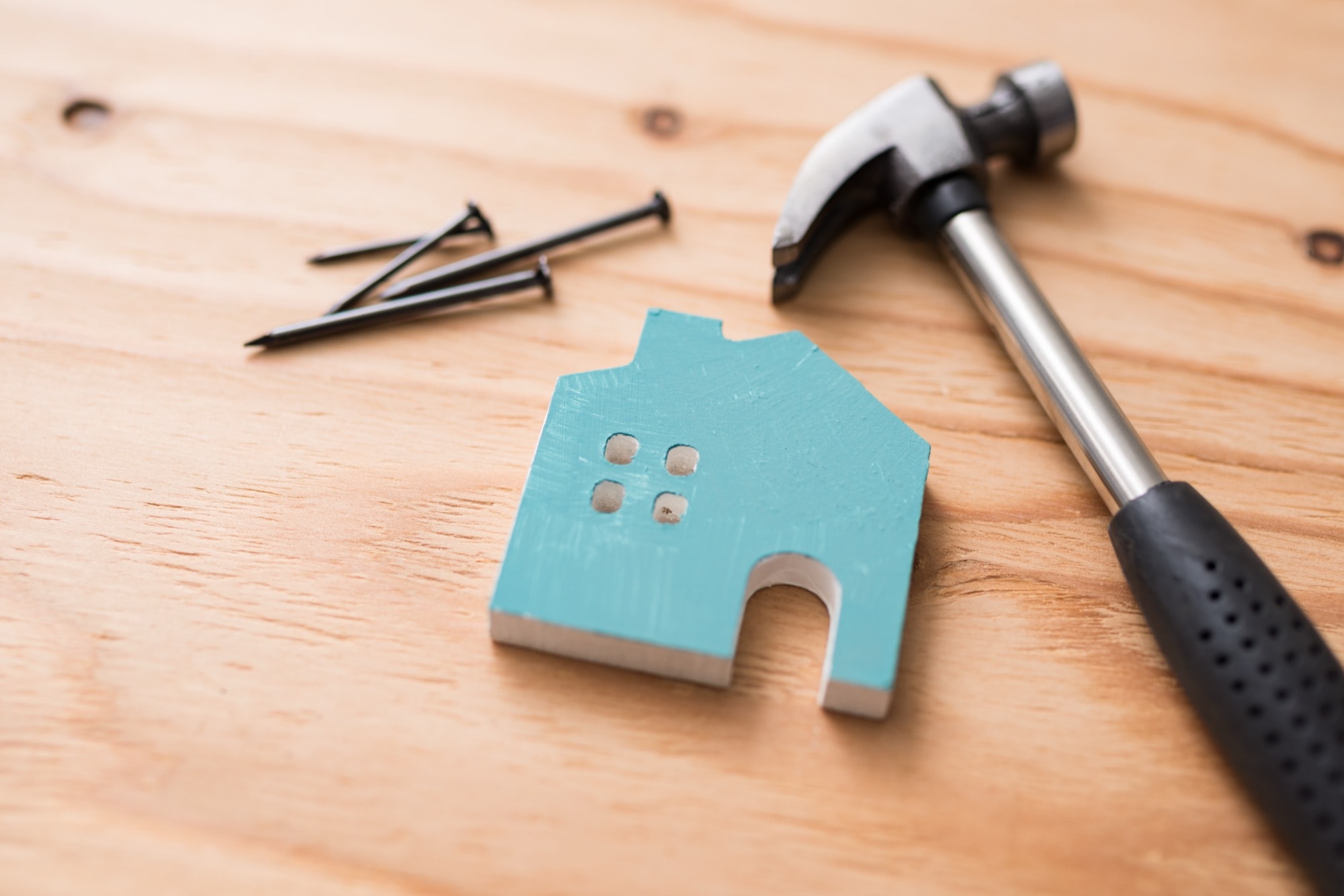 リノベーションか建て替えか。迷ったときに知っておきたい「判断の基準」